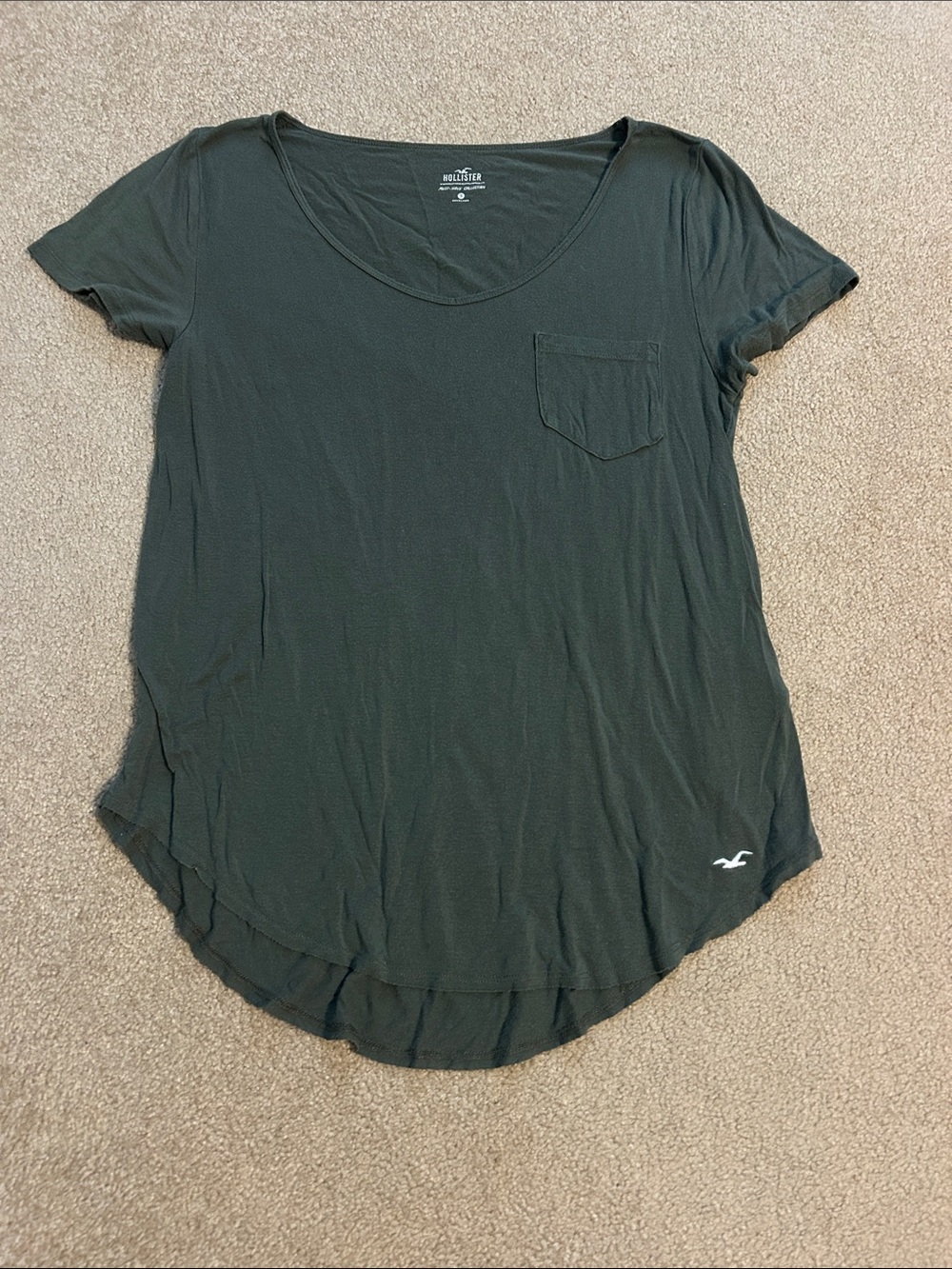 Hollister olive T-shirt